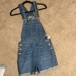 Gap short overalls